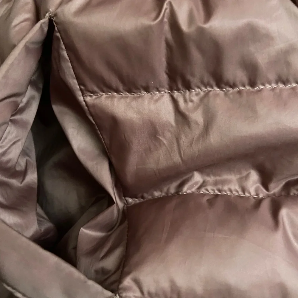 Burberry Kids Puffer Jacket in Burgundy - Picture 9 of 12